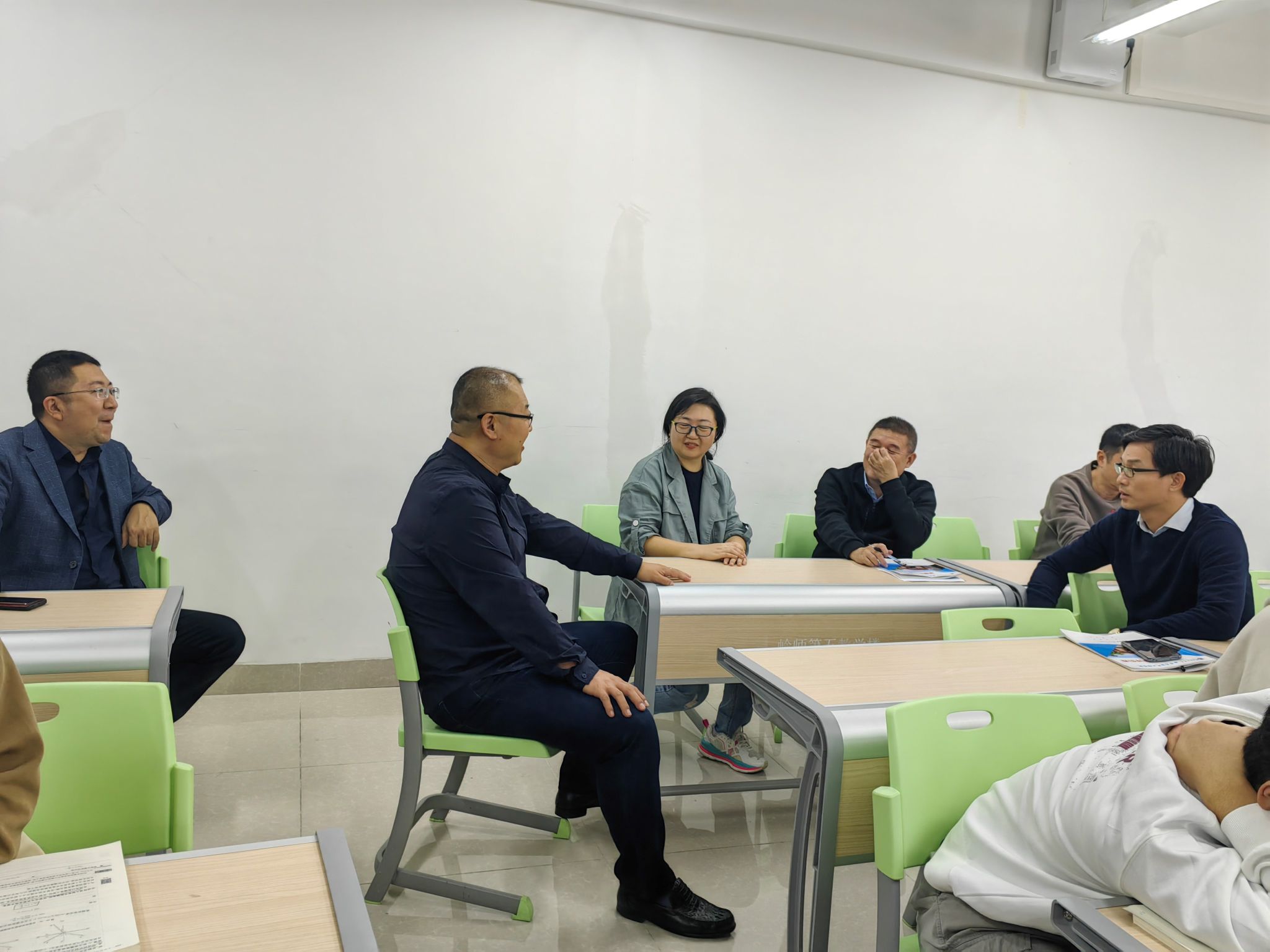 电子与电气工程学院开展集中听课评课活动